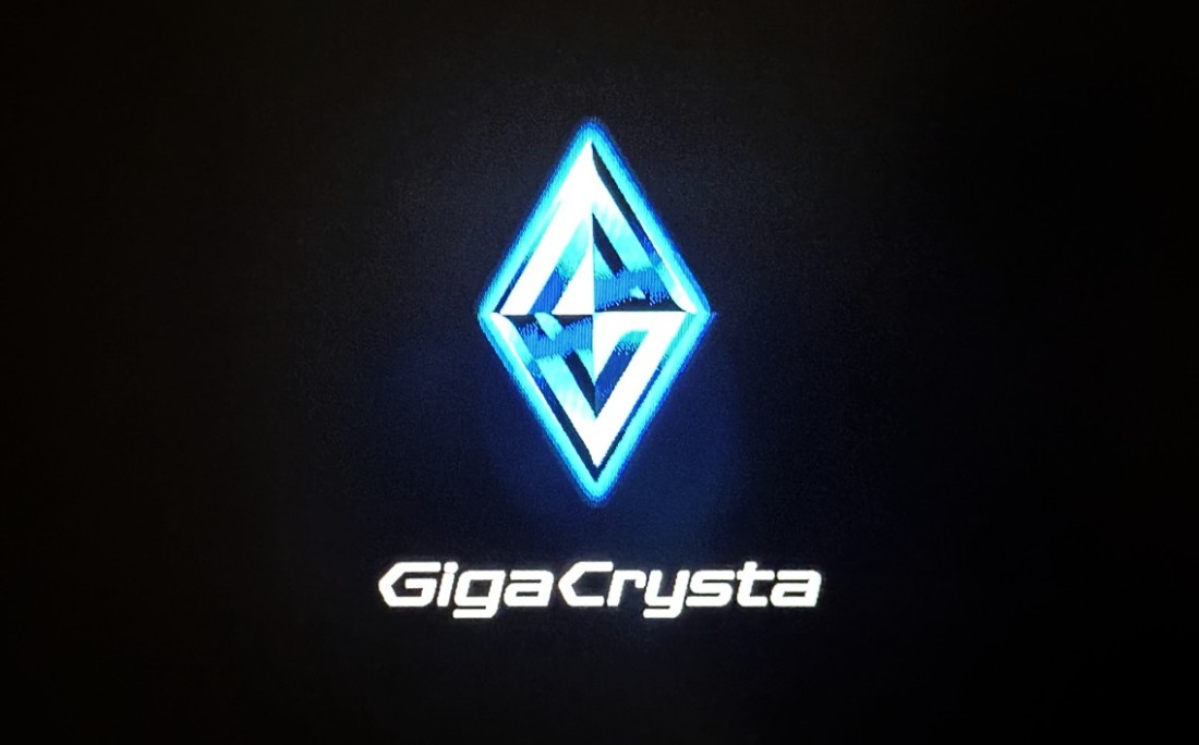 GigaCrysta